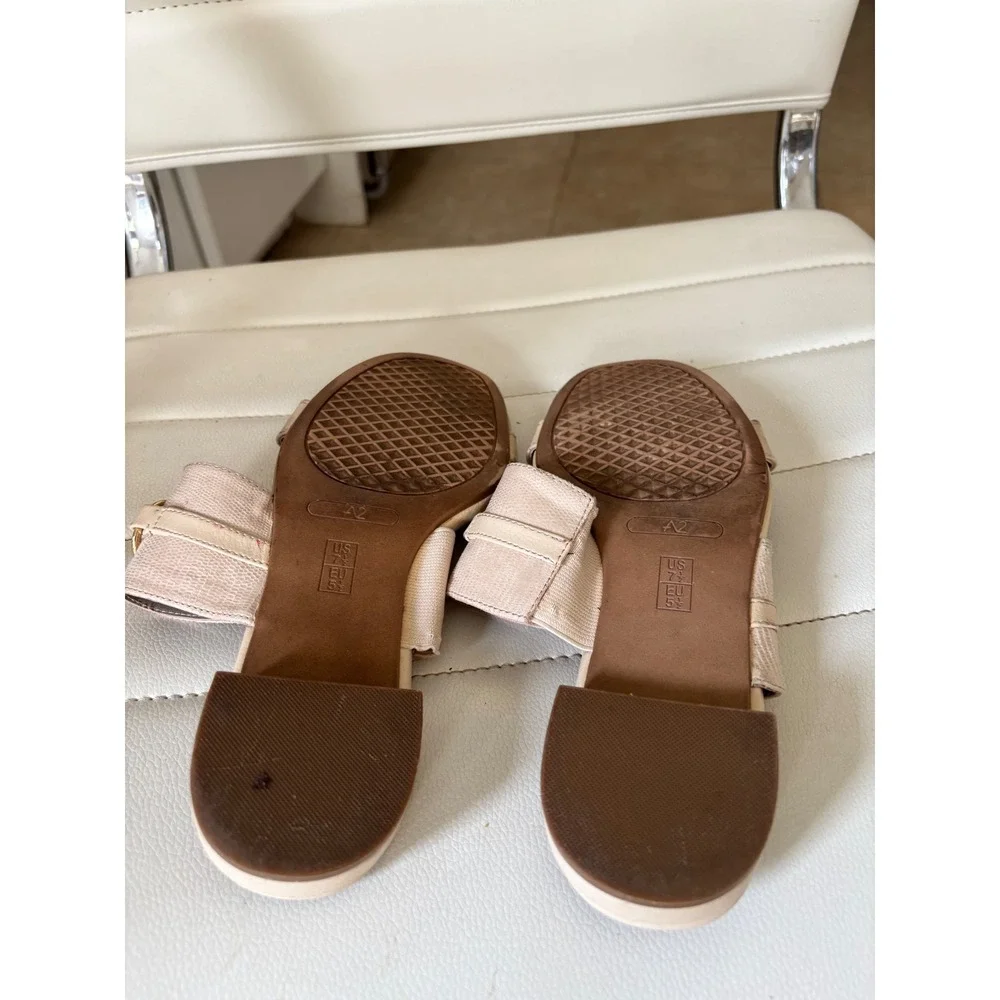 Aerosols‎ A2 sandals.  Size 7.5